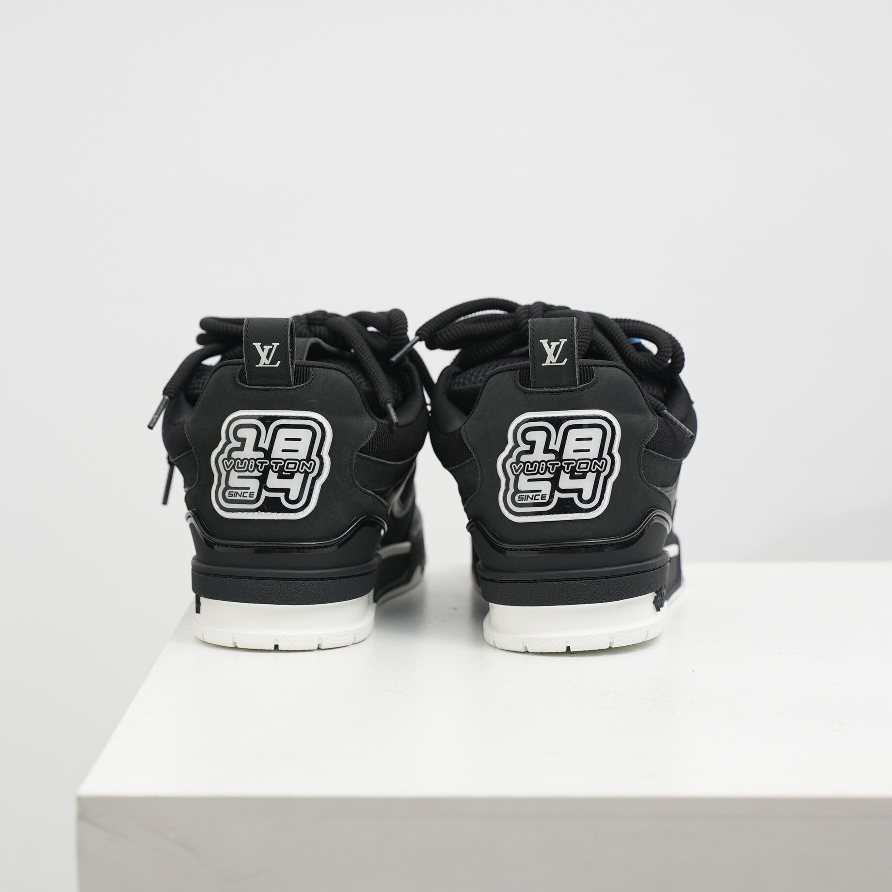 LV Skate Triple Black & White