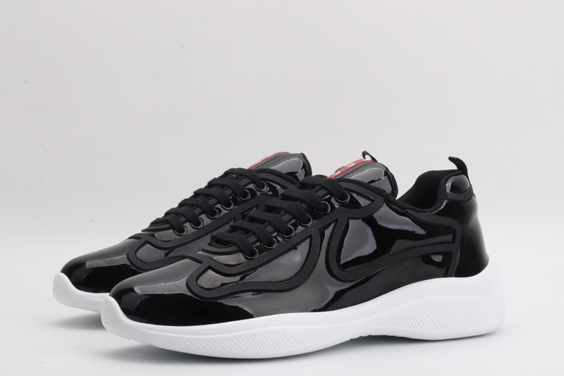 America's CUP Full Black & White