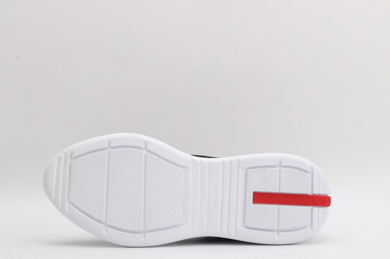 America's CUP Full Black & White