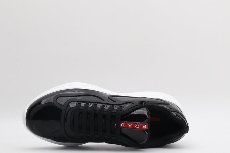 America's CUP Full Black & White