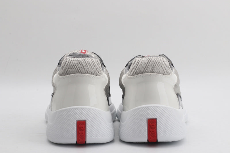 America's Cup Double Black & White