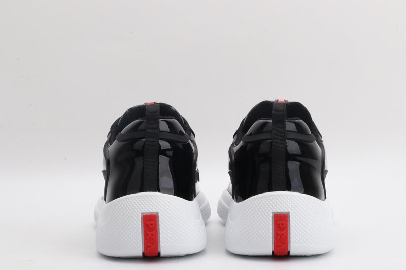 America's CUP Full Black & White