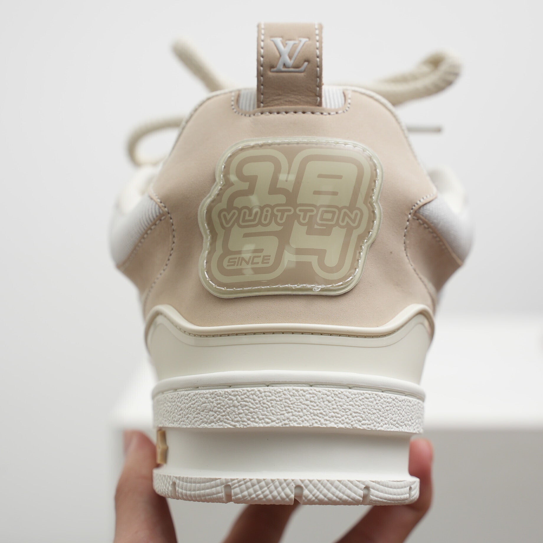 LV Skate Beige Signature