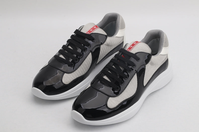 America's Cup Double Black & White